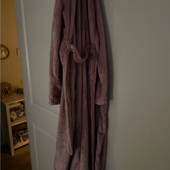 UGG Velour Robe - Picture 3 of 4